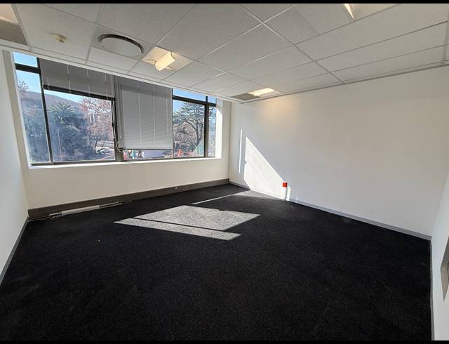 589M² OFFICE TO LET IN PARKTOWN